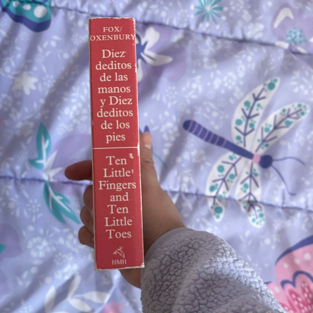 Ten Little Fingers and Ten Little Toes - Blue Cover Children's Board Book. - Picture 3 of 3